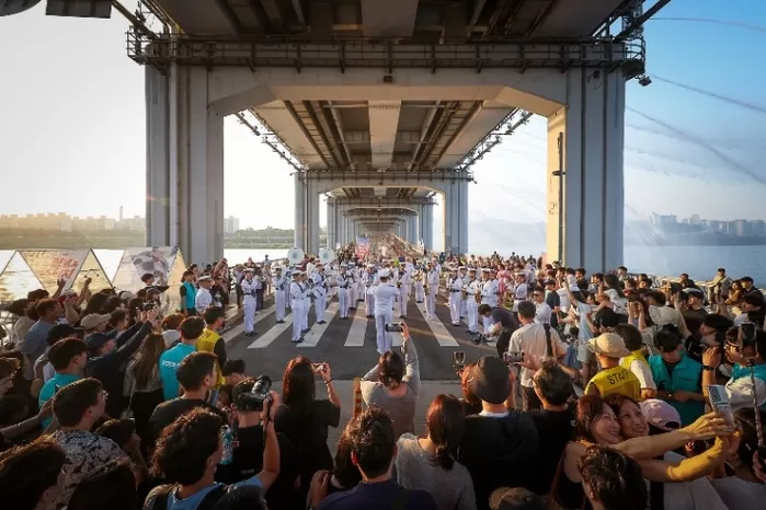 올해 상반기 열린 차 없는 잠수교 뚜벅뚜벅 축제 모습. 서울시 제공