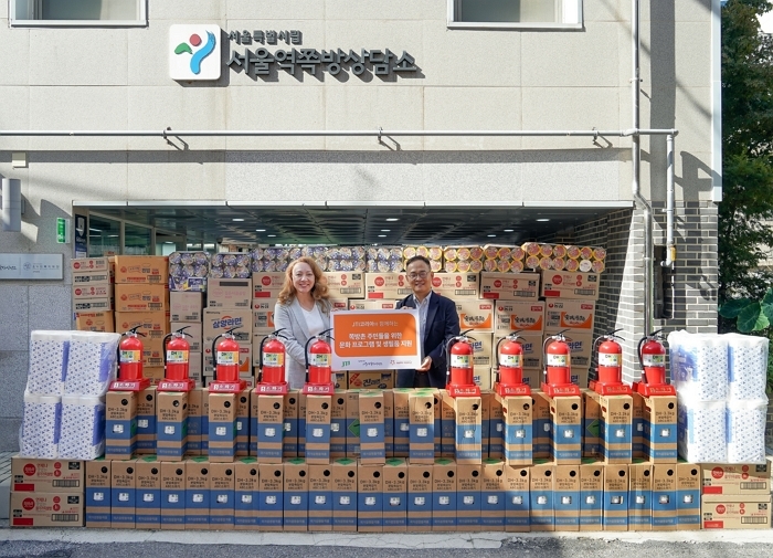 JTI코리아, 서울역 쪽방촌 어르신 위한 문화활동 지원금 전달