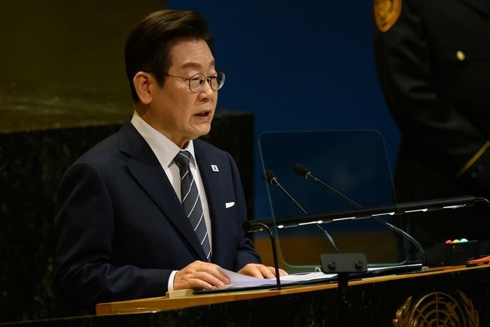 이재명 대통령 “주한미군 전력 빼면 한국 군사력 세계 5위... 국방비 대폭 늘릴 것”