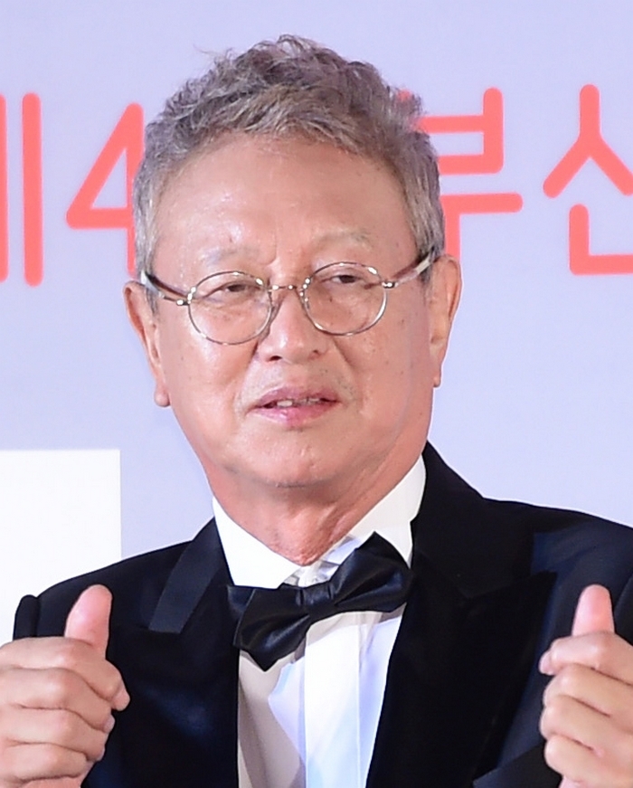 origin_개그계대부전유성폐기흉악화로별세.jpg