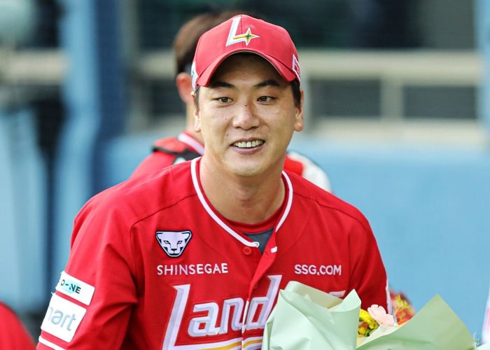 KBO 리그 12시즌 10승으로 ‘새 역사’ 세운 SSG 김광현 “꾸준함이 목표였다”