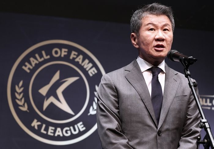 정몽규, 축구협회장 자리 지켰다... 대법서 ‘중징계 요구’ 집행정지 확정