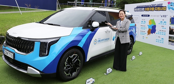 [하이트진로 사진자료] 하이트진로, ‘하이트진로 챔피언십’ 선수들과 나눔 활동(2).JPG