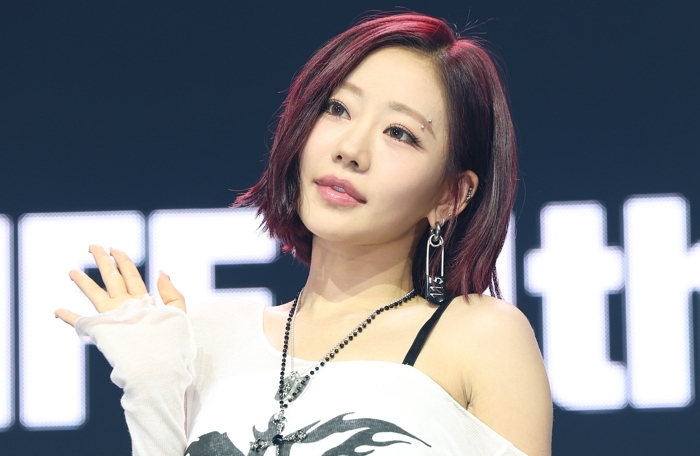 origin_쥴리매혹적인단발.jpg