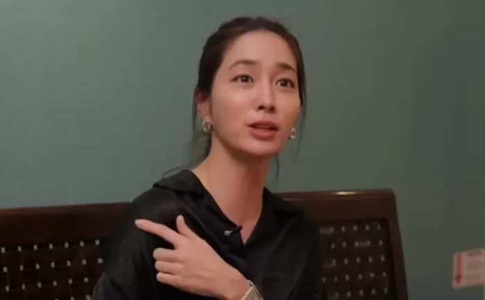 이민정이 언니 잃은 아픈 가족사를 공개했다. [사진출처 = 이민정 유튜브 채널 영상 캡처]