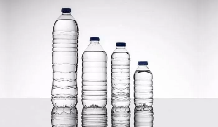 “생수 1년 마시면, 수돗물 마시는 사람보다 미세플라스틱 9만개 더 섭취”... 충격적인 연구 결과 발표