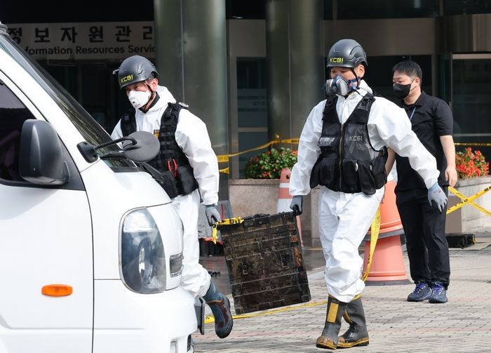 불 타버린 ‘G드라이브’, 백업 없어 복구 못 한다... 75만 공무원 업무 자료 소실에 행안부가 밝힌 입장