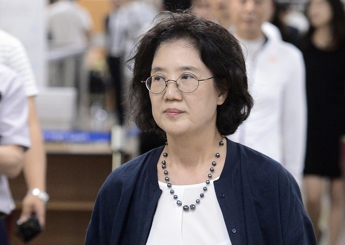 origin_제국의위안부공판출석하는박유하교수.jpg
