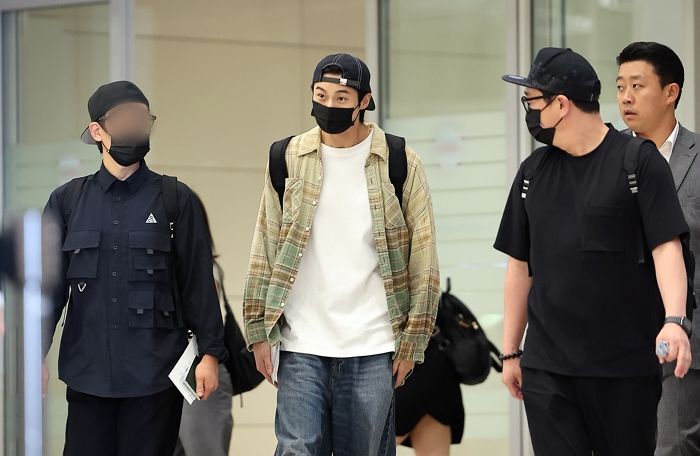 변우석 ‘황제경호’ 사설 업체 OOO만원 벌금형 선고... “공항서 팬 미팅 하듯”