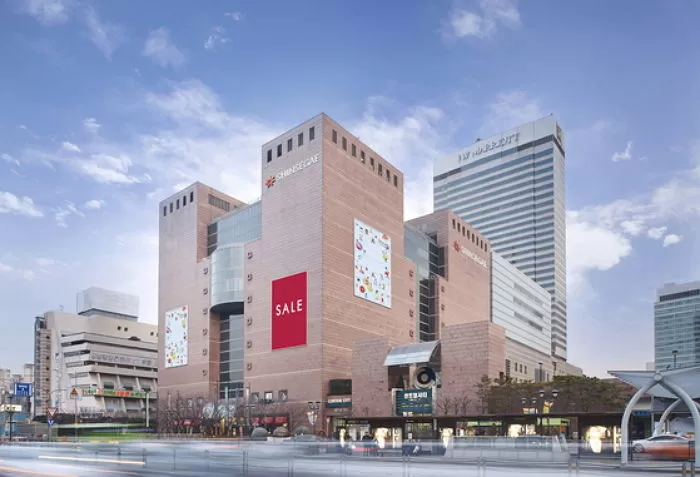 추석 전, 국내 백화점 흐름 보니... 신세계 ‘독주’, 롯데 ‘위기 감지’, 현대 ‘존재감 흔들’