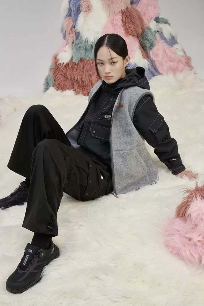 [사진 4] ‘베르모 울 플리스 베스트’를 착장한 노스페이스 홍보대사 신현지.jpg