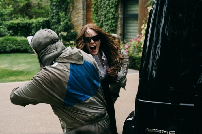 엠마 스톤 주연 ‘미국판 지구를 지켜라!’... 영화 ‘부고니아’, 11월 5일 한국 개봉 확정