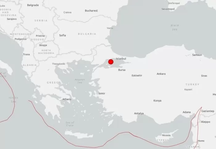튀르키예 이스탄불서 규모 5.0 지진 발생, 건물 흔들리며 주민들 거리로 대피