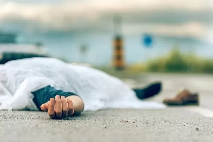 “갑작스럽게 사망한 남편, 재산보다 빚이 더 많은데... 사망보험금도 상속 포기해야 하나요?”