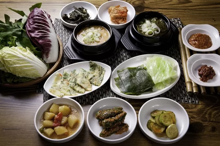 백반집서 노트북 4시간 한 손님... 사장님이 “자리 비워주실 수 있나요?” 요청하자 보인 황당 반응