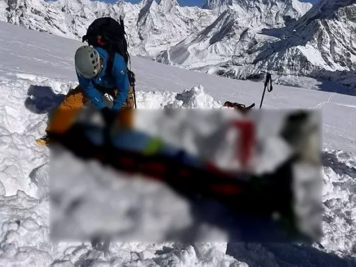 한국인 46세 등산객, 네팔 메라피크서 눈보라에 갇혀 사망... 셰르파는 구조
