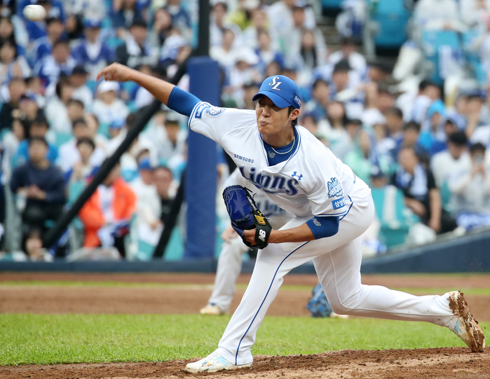 7일 오후 대구 삼성라이온즈파크에서 열린 프로야구 2025 신한 SOL뱅크 KBO 와일드카드 결정전 2차전, 삼성 라이온즈와 NC 다이노스의 경기, 삼성 선발투수 원태인이 5회까지 무실점 호투하고 있다. 2025.10.7/뉴스1