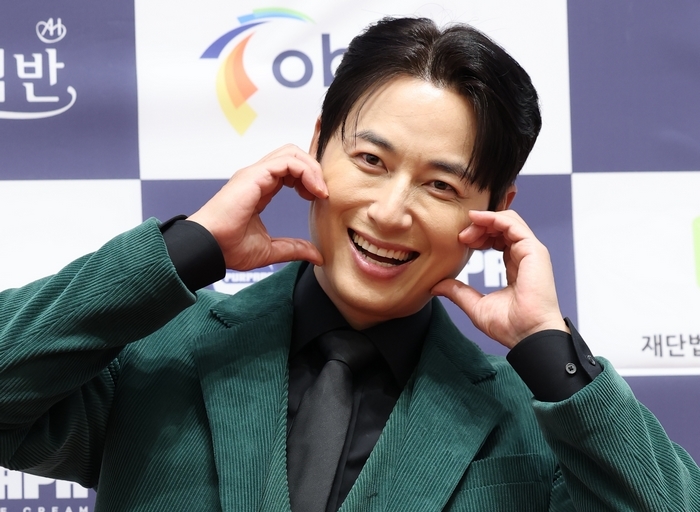 origin_루희아빠이지훈행복한볼하트.jpg