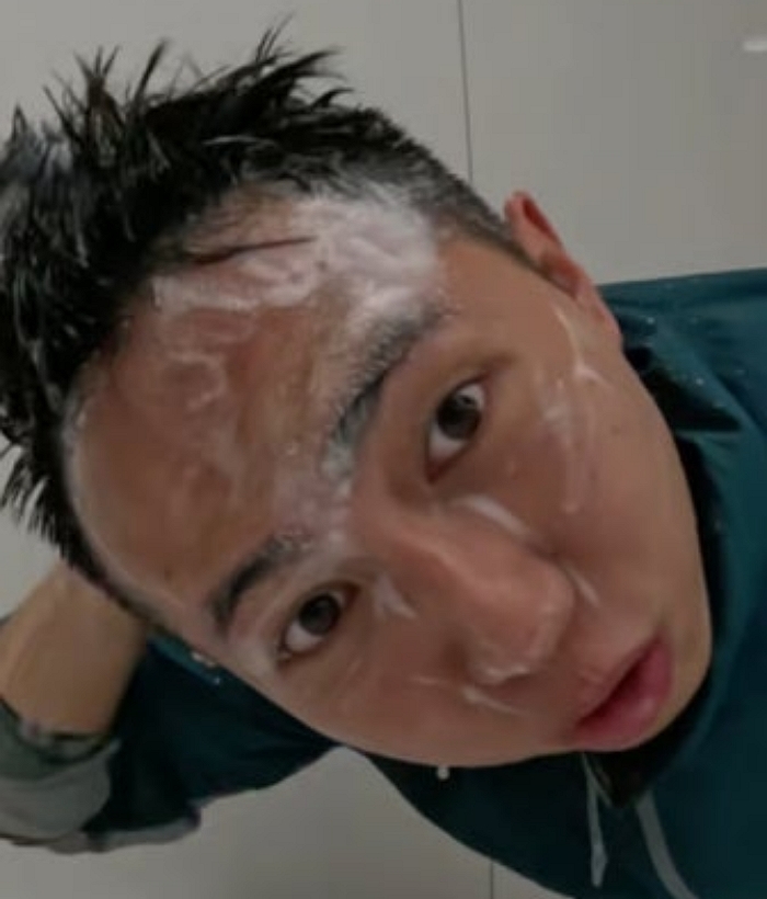 “공중 화장실서 머리감고 ‘나의 중국’ 열창”... 중국 남성의 2만원 일본 여행기