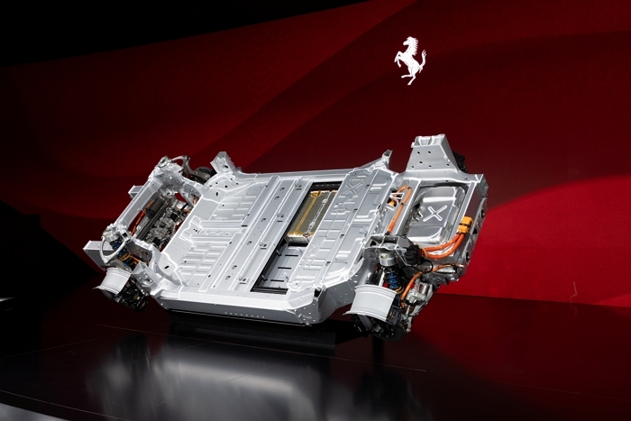 페라리, ‘전기 슈퍼카’ 시대 연다... 첫 순수 전기차 플랫폼 공개