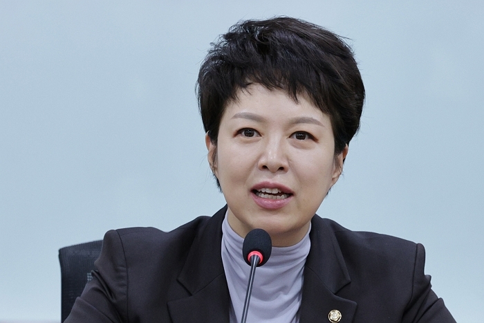 “중국인, 의료·선거·부동산 ‘3대 쇼핑 방지법’ 추진”... 국힘 김은혜의 제안
