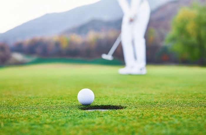 “남자들과 몰래 ‘숙박 골프’한 아내... 또 2박3일 떠난답니다”