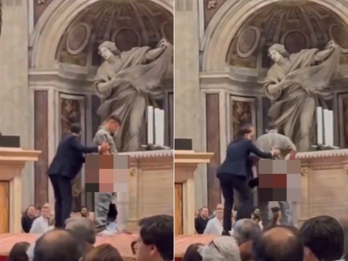 갑자기 성당 제단에 올라가 ‘소변 테러’ 한 남성... “교황 큰 충격 받아”