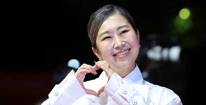 ‘케데헌’ 매기 강 감독, 속편 가능성 언급... “캐릭터들로 할 일 더 있다”