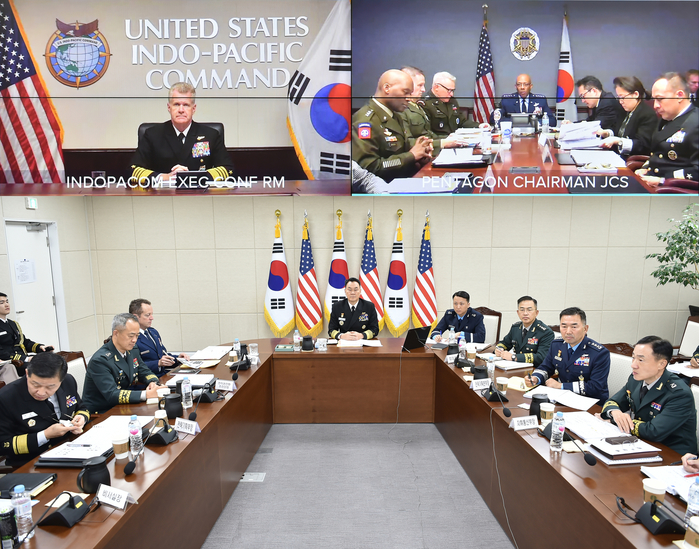 origin_화상으로열린한미군사위원회회의.jpg