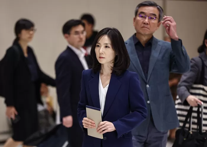 origin_정부합동대응팀캄보디아도착.jpg