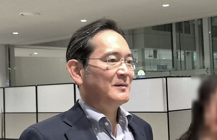 9만 7700원 ‘신고가’ 삼성전자... 이재용 회장 ‘자유’ 되찾자 다시 날아올랐다