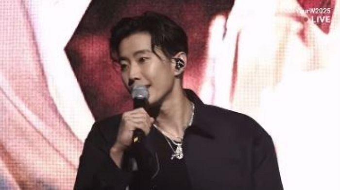 “불쾌했다면 죄송”... 유방암 캠페인서 ‘몸매’ 공연 한 박재범, 환자들에게 사과한 이유