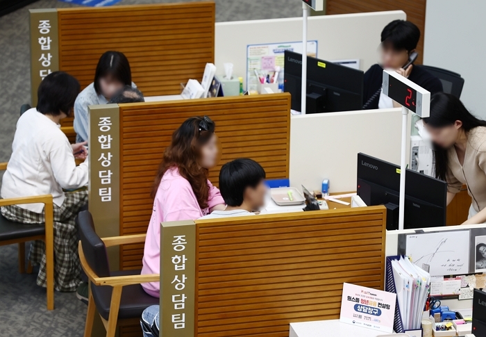 origin_부동산대책시행첫날…일부은행은비대면주담대셧다운.jpg