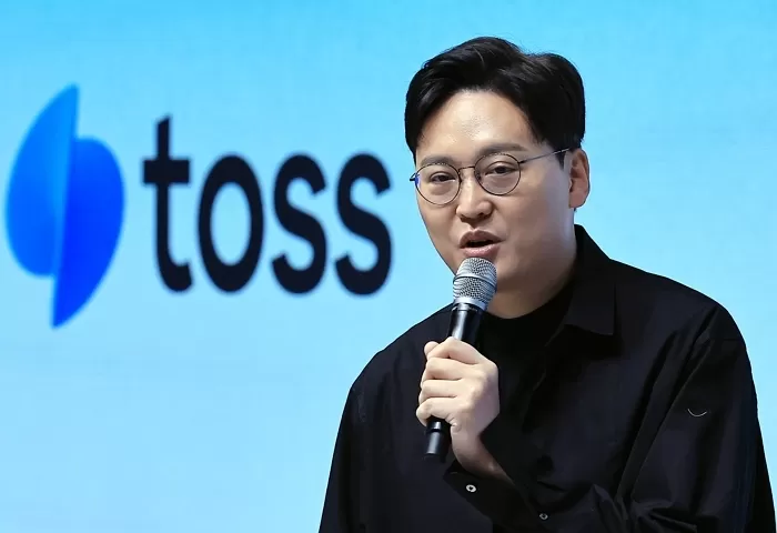 토스 vs 카카오, 전쟁 터졌다... 토스 