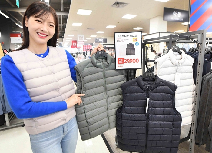 홈플러스, 가을 건너뛴 날씨에 입기 좋은 ‘가성비 甲’ 겨울 의류 출시