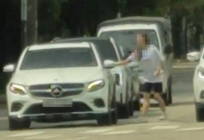 “욕설 퍼붓고 아이 얼굴에 침까지 뱉어”... 정체불명 여성의 이상행동에 평택 주민들 ‘기절초풍’