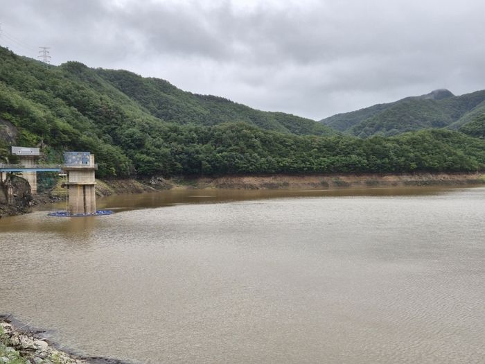 ‘쩍쩍’ 가뭄에 시달리던 오봉저수지... 이제는 홍수 우려
