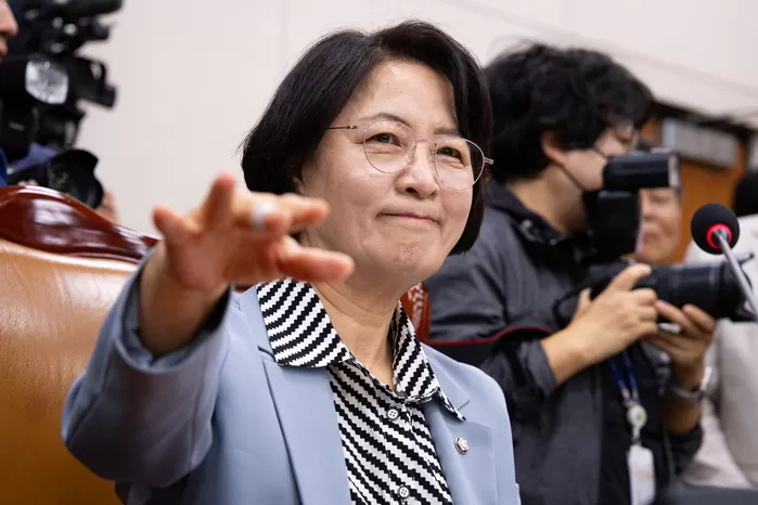 추미애 방지법 vs 나경원 방지법... ‘특정인 방지법’ 예고하며 극단으로 치닫는 여야 정쟁 상황
