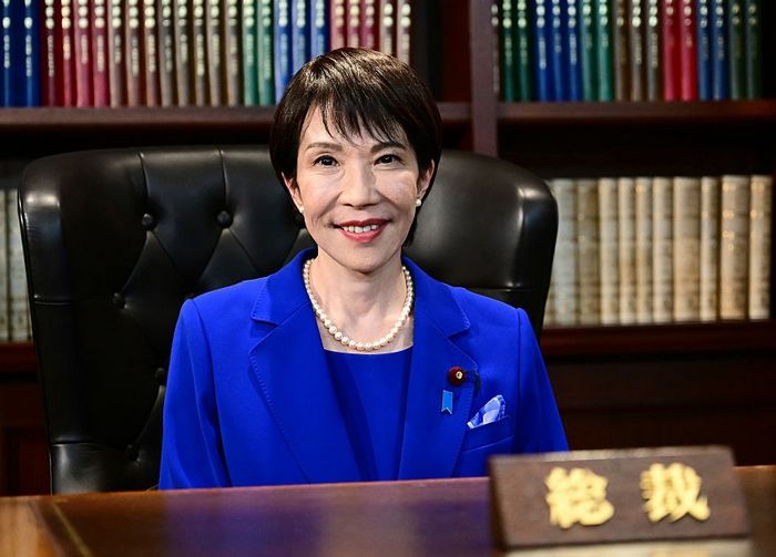 다카이치 자민당 총재, 日 신임 총리로 선출... 사상 첫 여성 총리
