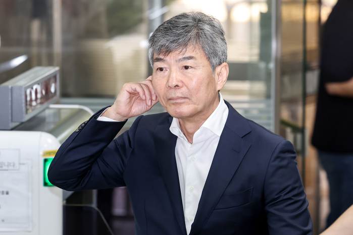origin_영장심사출석하는이종호전블랙펄인베스트대표.jpg