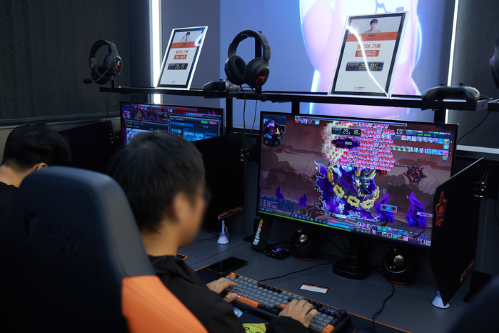 [그림2] '크리에이터를 이겨라' 체험.jpg