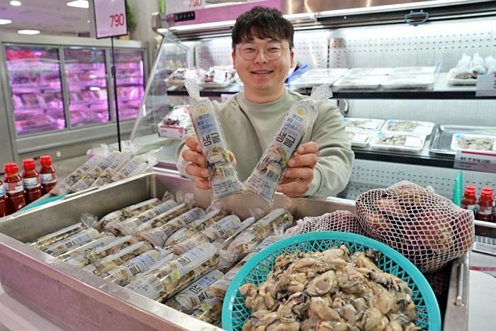 2. 롯데마트 2025년산 생굴 판매 2.jpg