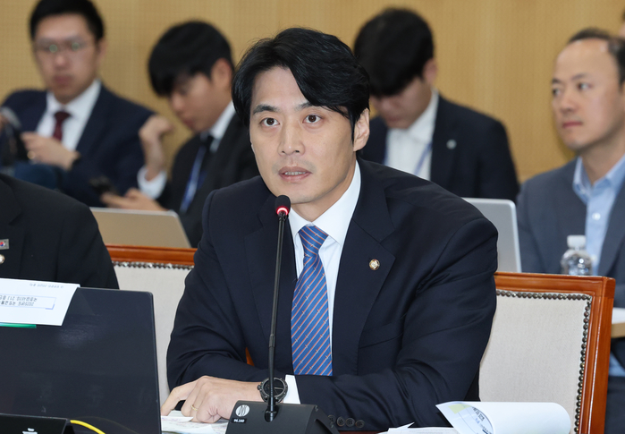 더불어민주당, 이상경 국토부 차관 ‘집값 떨어지면 사면 된다’ 발언에 공식 사과