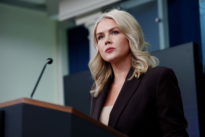 “네 엄마가 그랬다‘... 백악관 대변인, 기자 질문에 ’패드립‘ 논란