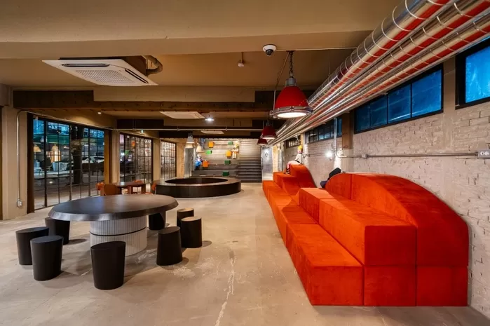 [이미지 5] 아디다스, 서울 성수동에 ‘CAFÉ 3 STRIPES SEOUL’ 오픈.jpg