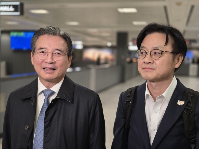origin_한미관세협상위해방미한김용범정책실장김정관산업장관.jpg