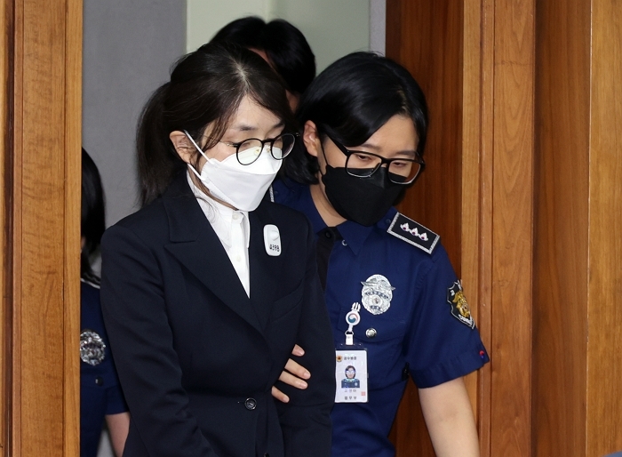 origin_첫재판출석하는김건희여사.jpg