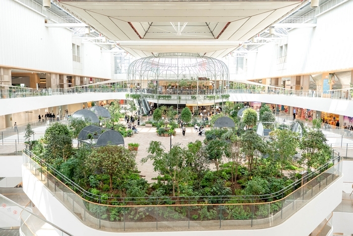 “백화점 안의 숲”... 더현대 서울 ‘사운즈 포레스트’, 조경대상 국무총리상 수상