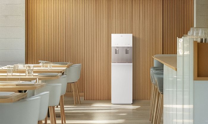 1시간마다 살균, 앱으로 관리... LG전자 2025년형 ‘퓨리케어 스탠드 정수기’ 화제