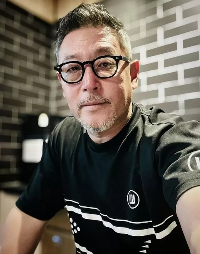 Instagram 